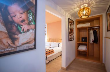HOTEL CASUAL COLOURS BARCELONA 2* (Spain) - from US$ 96 | BOOKED